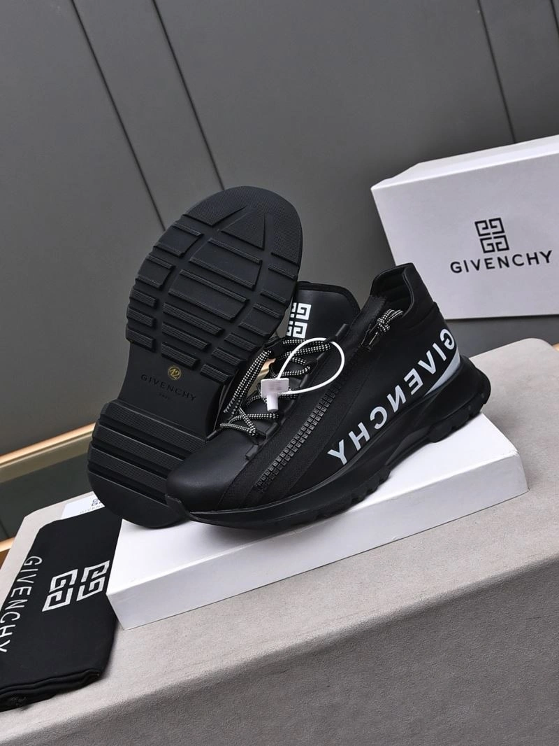 DailyWear Gxvxnchy Sneakers 154791