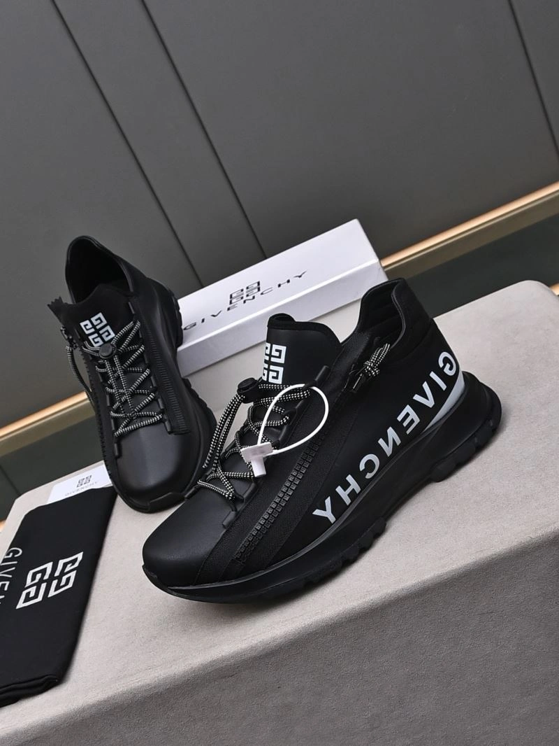 DailyWear Gxvxnchy Sneakers 154791
