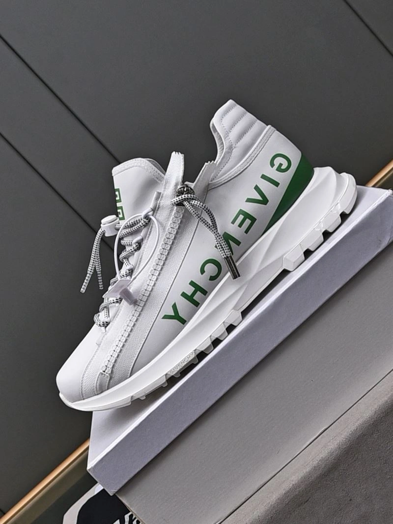 ModernLook Gxvxnchy Sneakers 154803