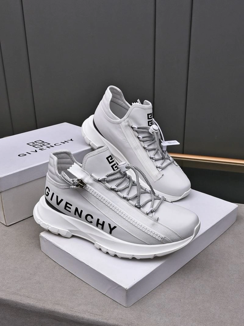 Gxvxnchy Sneakers Sleek 154810