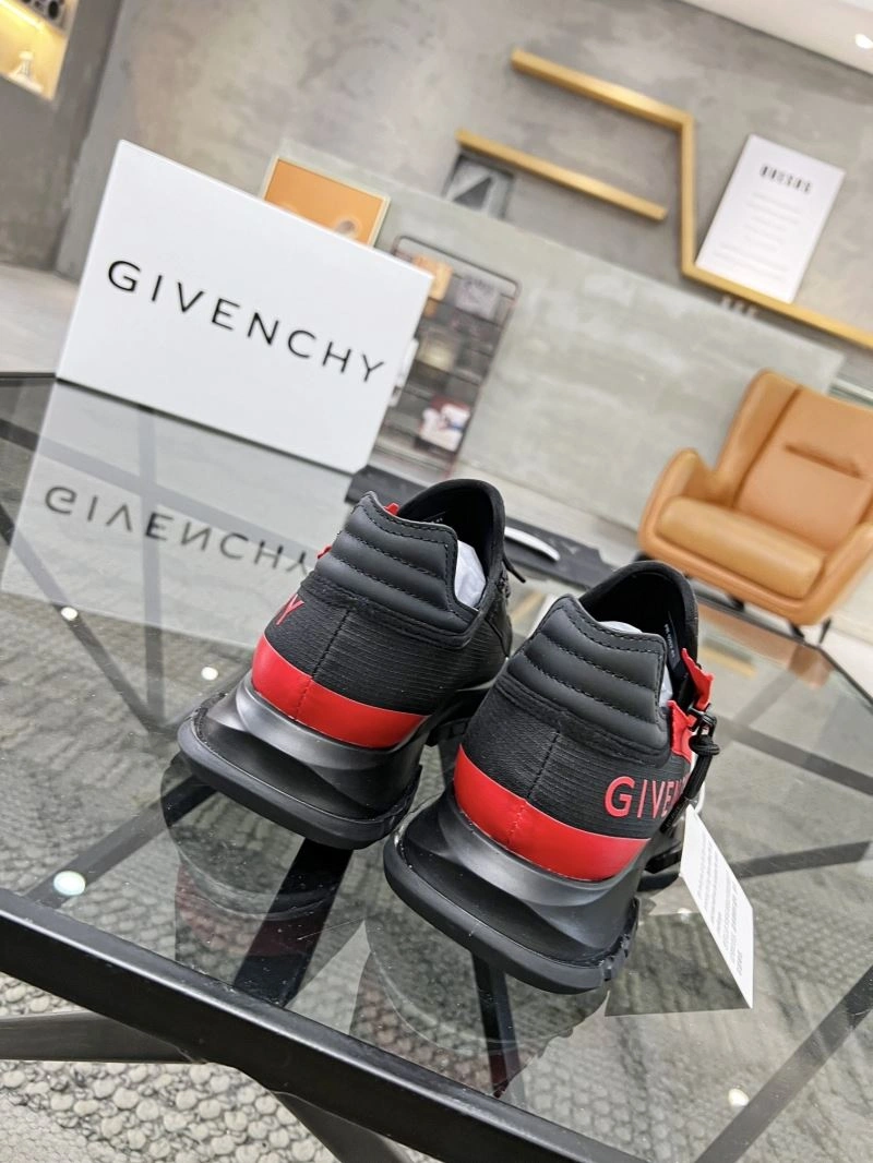 Lightweight Gxvxnchy Sneakers 154786