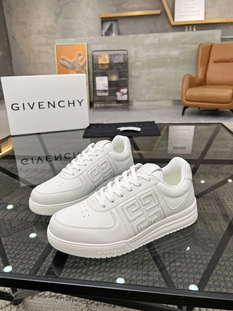 ModernLook Gxvxnchy Sneakers 154785