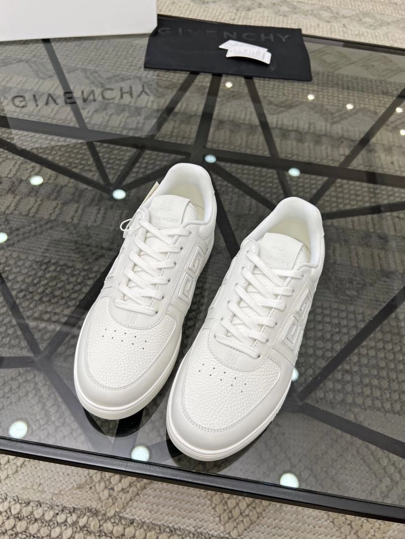 ModernLook Gxvxnchy Sneakers 154785