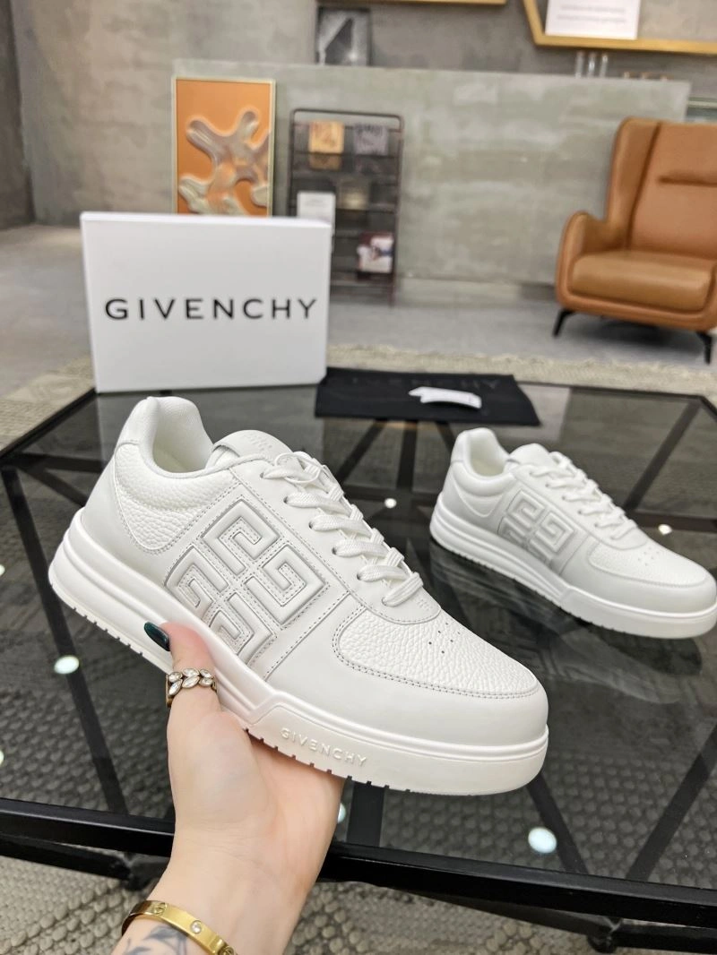 ModernLook Gxvxnchy Sneakers 154785
