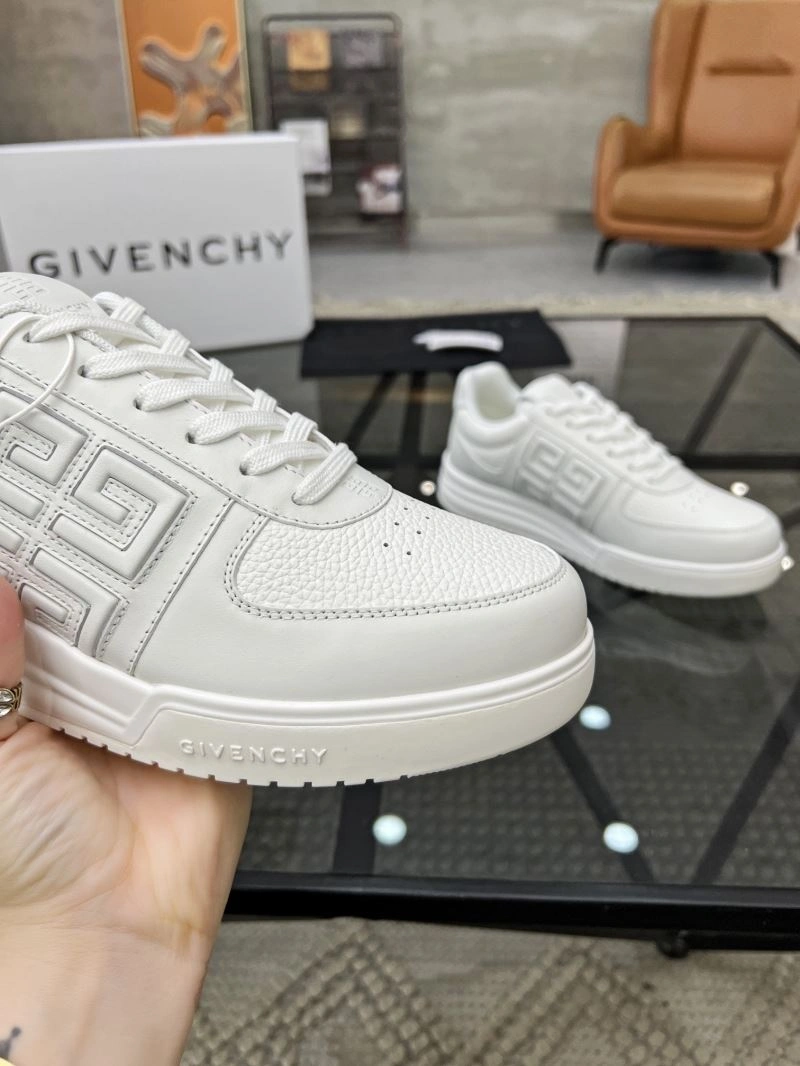 ModernLook Gxvxnchy Sneakers 154785
