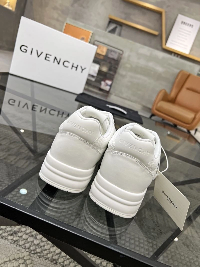 ModernLook Gxvxnchy Sneakers 154785