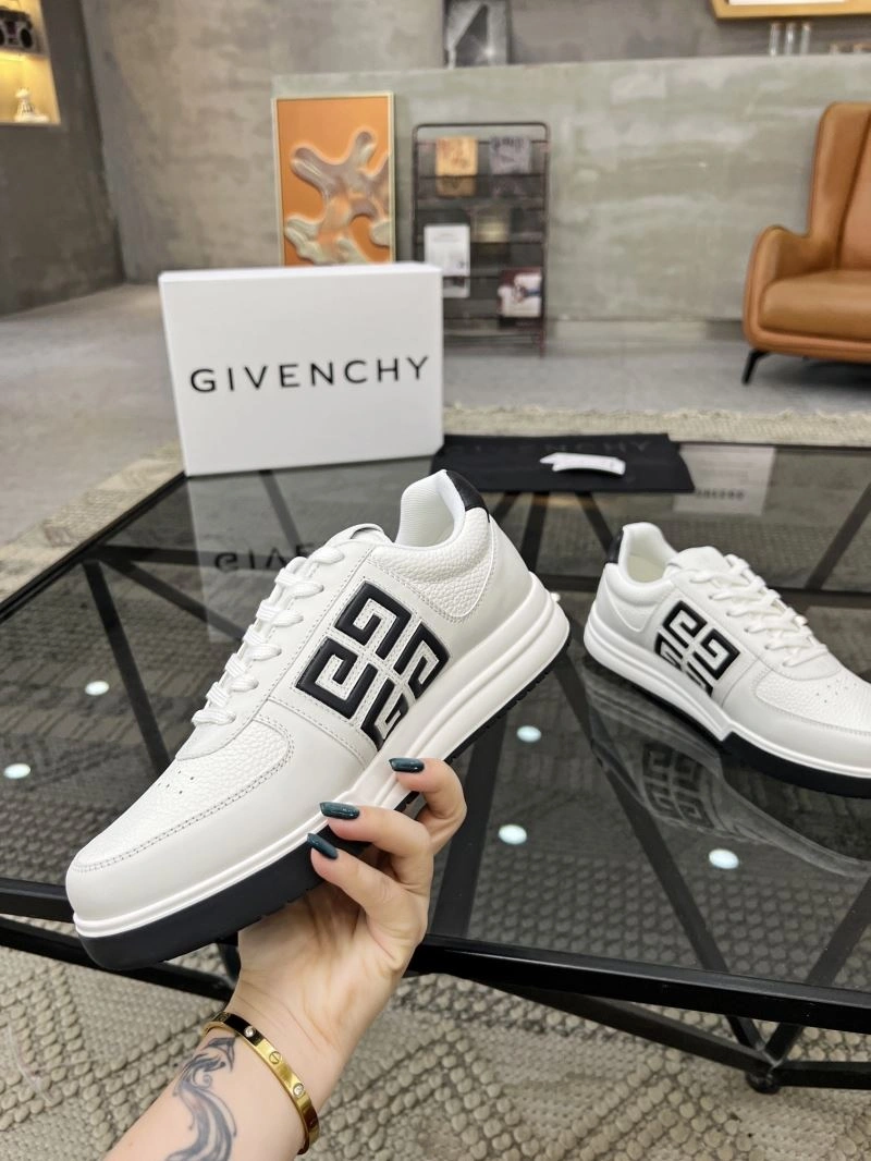 Gxvxnchy Sneakers ModernLook 154783