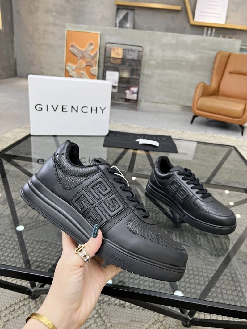 Gxvxnchy Sneakers DailyWear 154784