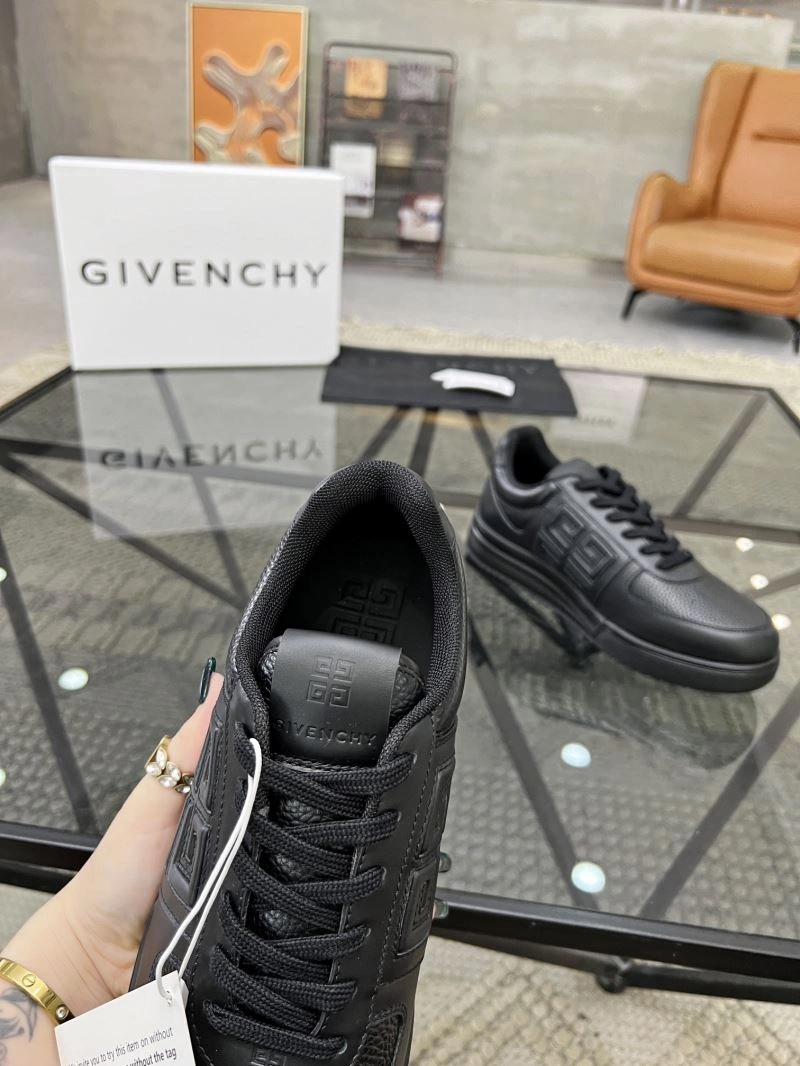 Gxvxnchy Sneakers DailyWear 154784