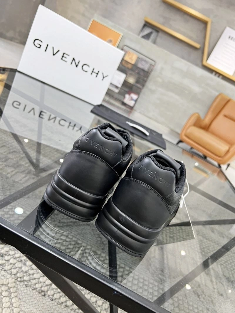 Gxvxnchy Sneakers DailyWear 154784