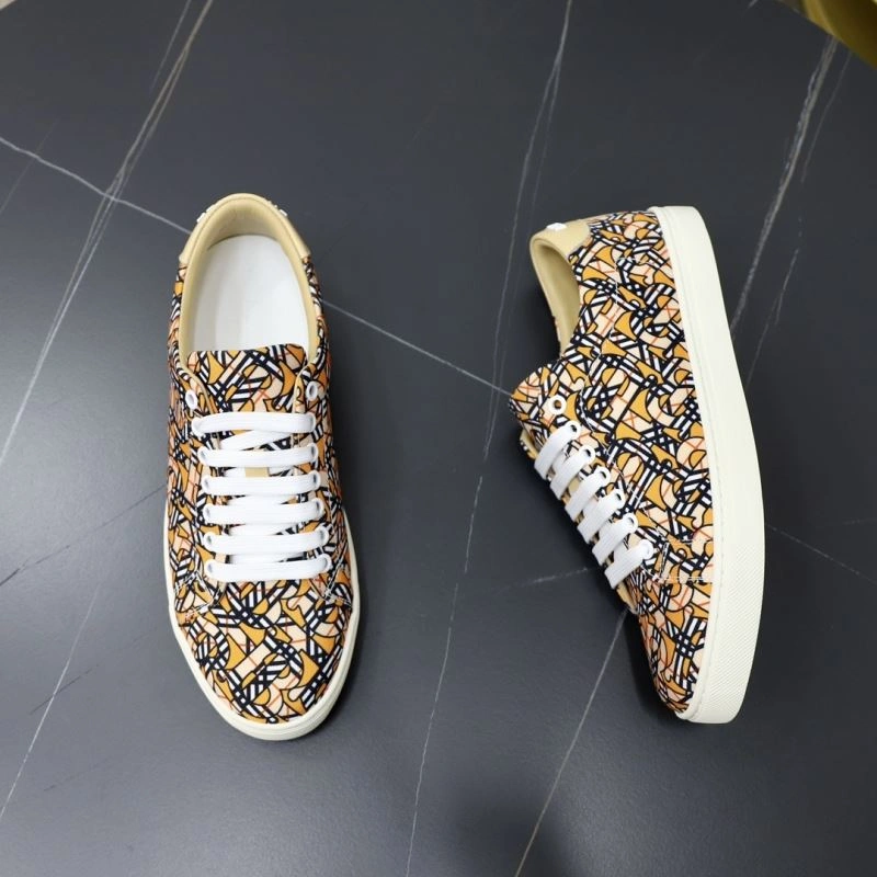 Elegant Bxrbxrry Sneakers 115679