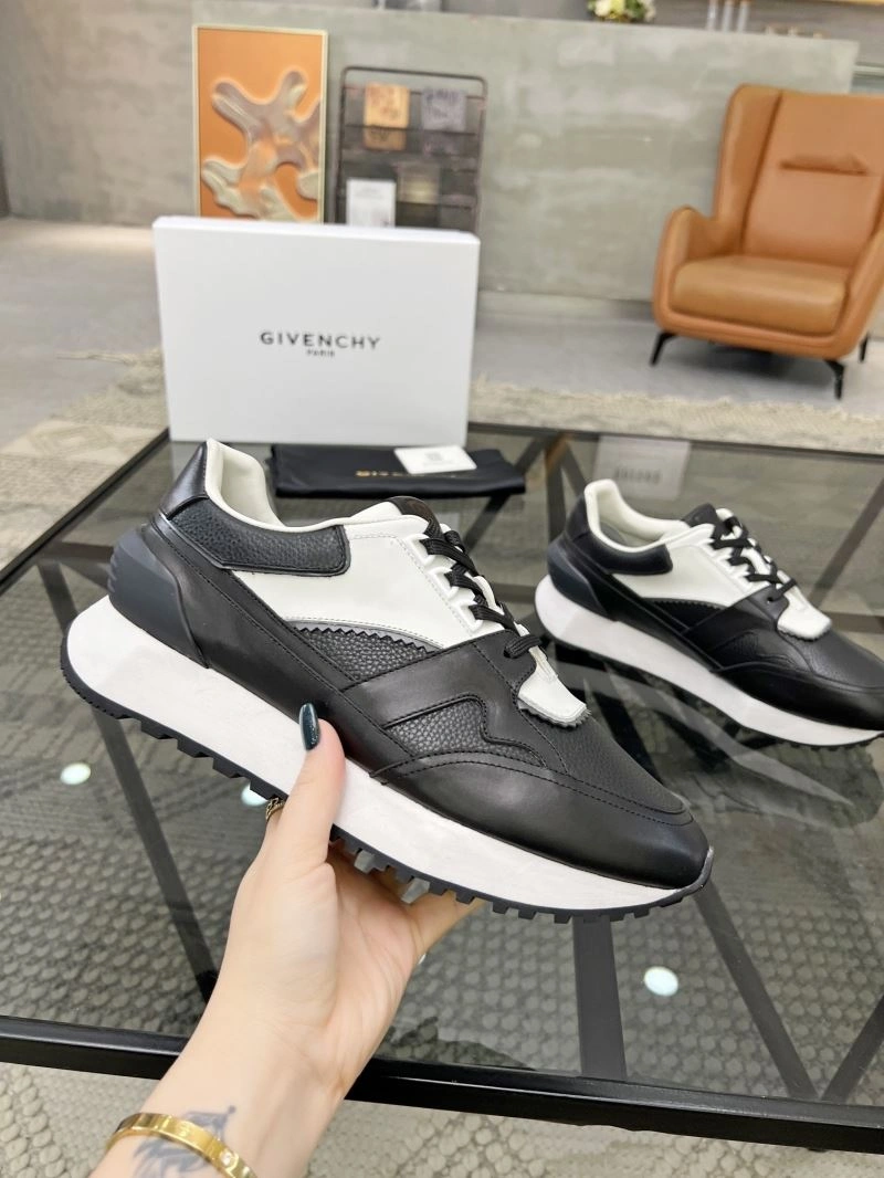 Gxvxnchy Sneakers Bright 154782
