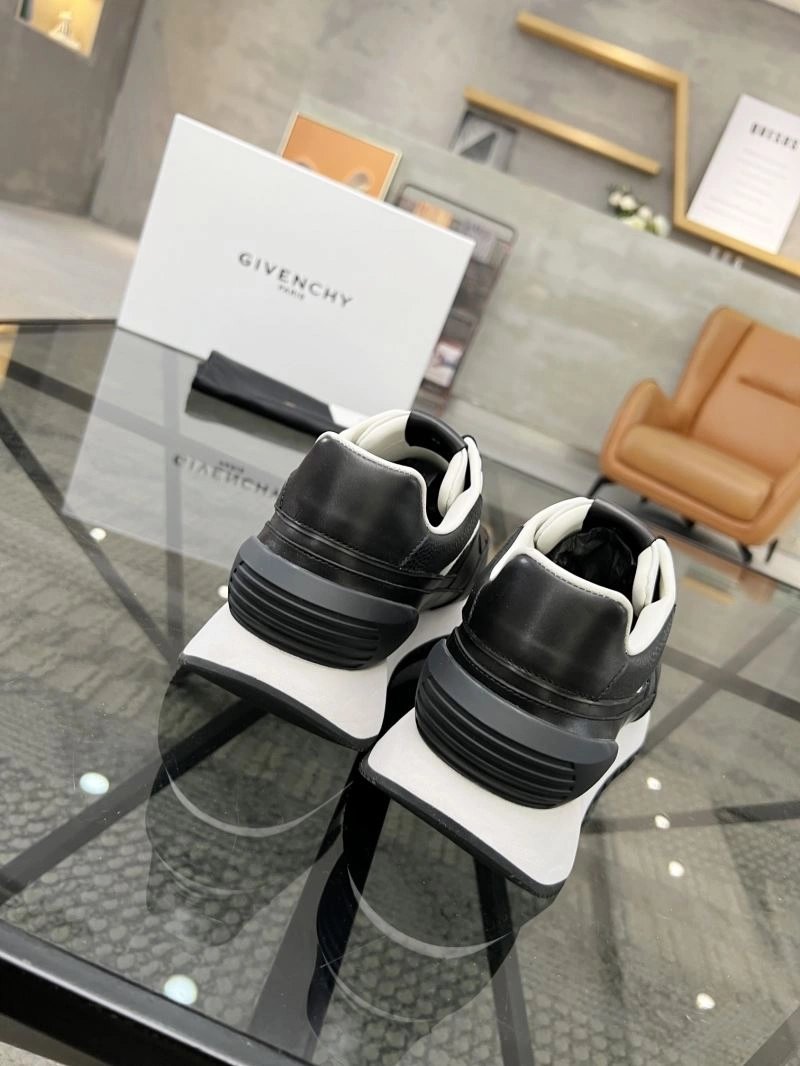 Gxvxnchy Sneakers Bright 154782