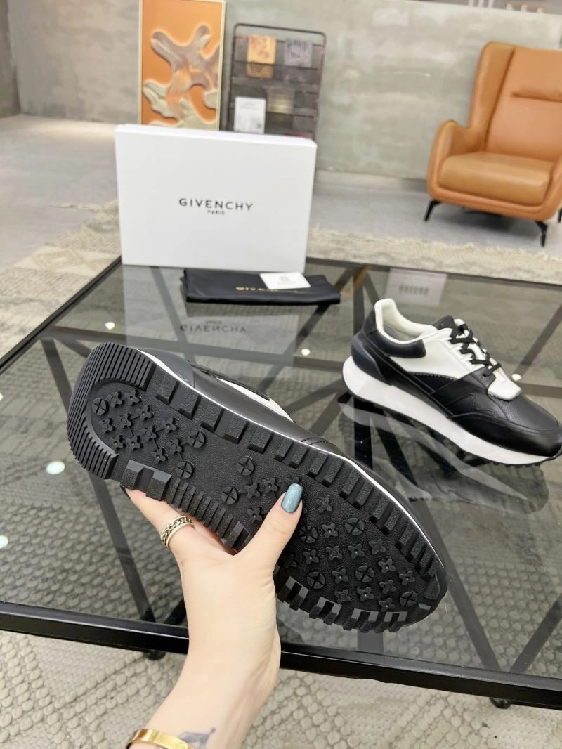 Gxvxnchy Sneakers Bright 154782