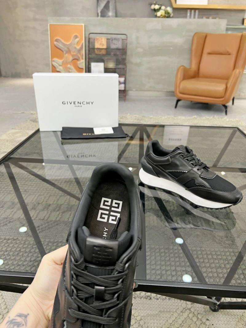 Gxvxnchy Sneakers Practical 154776