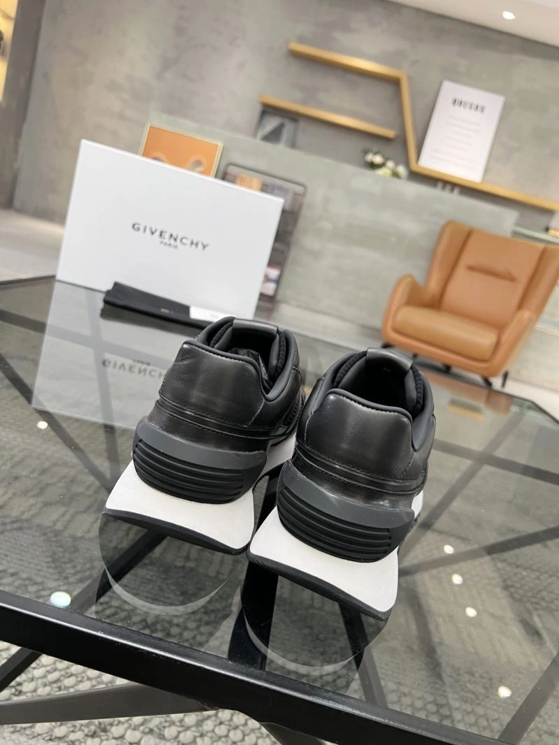 Gxvxnchy Sneakers Practical 154776