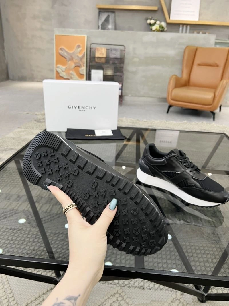 Gxvxnchy Sneakers Practical 154776