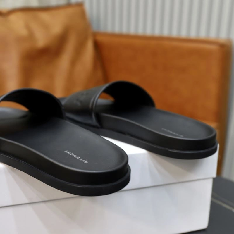 Popular Gxvxnchy Slippers 154957