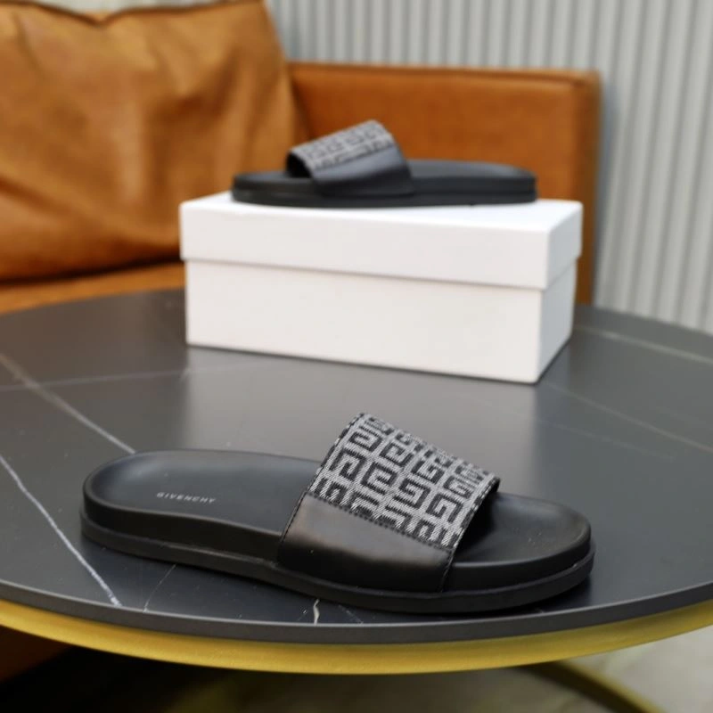 Minimalist Gxvxnchy Slippers 154952
