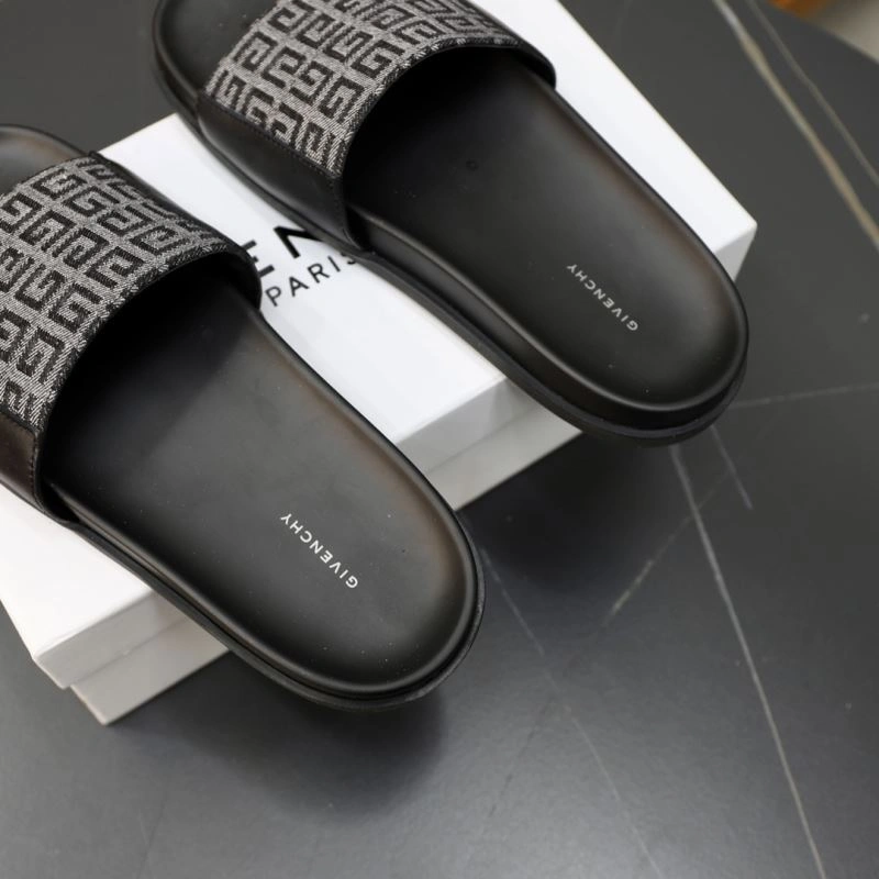 Minimalist Gxvxnchy Slippers 154952