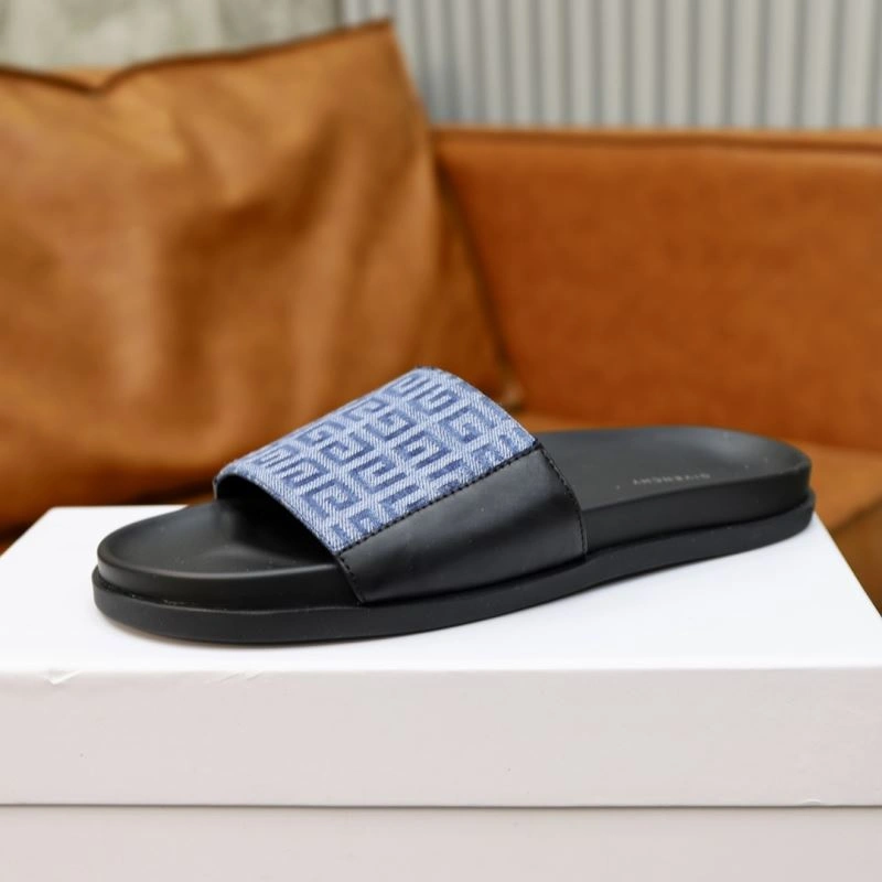 ModernLook Gxvxnchy Slippers 154946