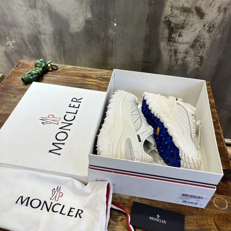 Versatile Mxnclxr Sneakers 197700
