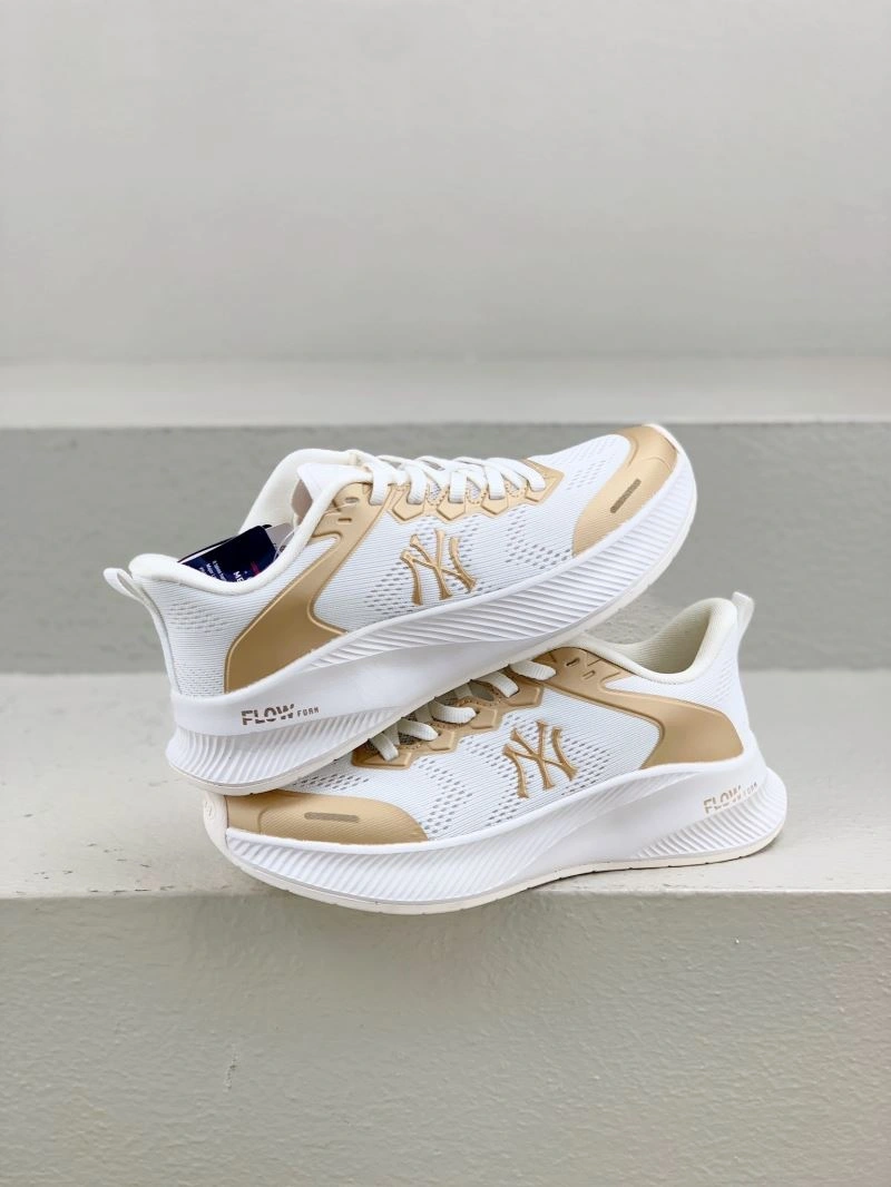 Stylish Gxccx Sneakers 166723