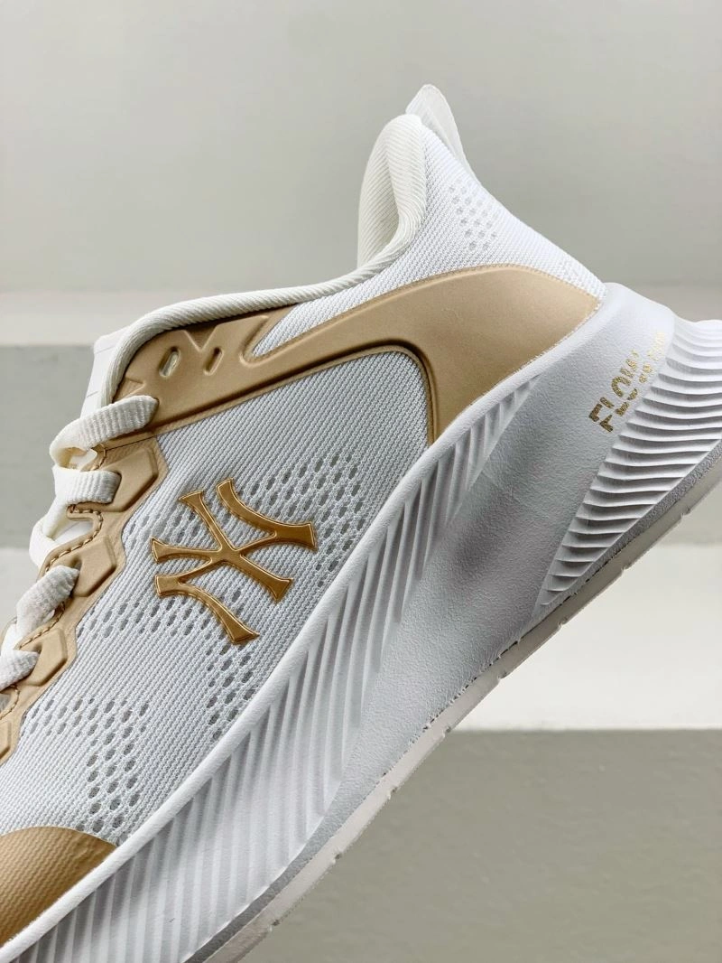 Stylish Gxccx Sneakers 166723