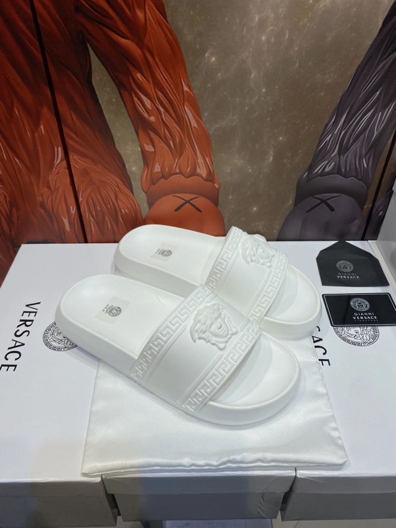 Comfortable Gxvxnchy Slippers 153535