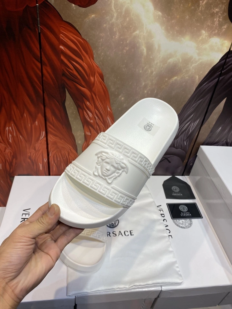 Comfortable Gxvxnchy Slippers 153535
