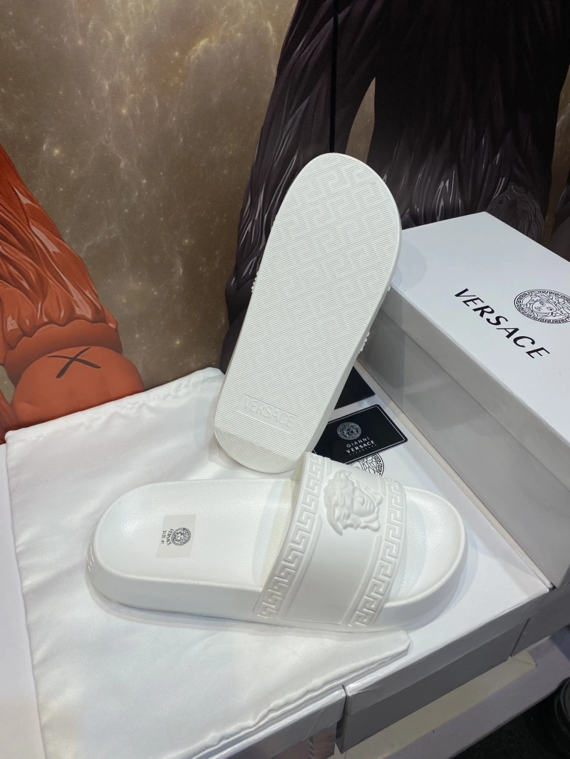 Comfortable Gxvxnchy Slippers 153535
