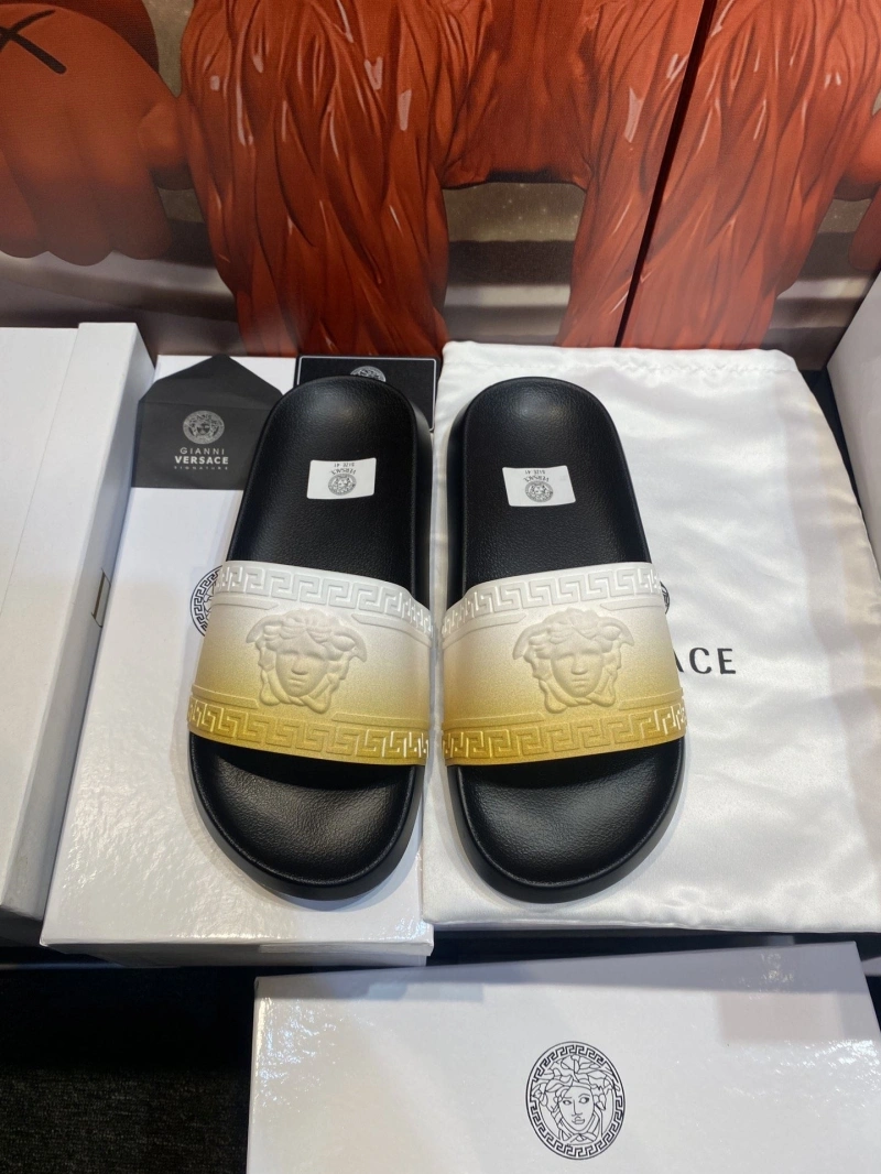 Lightweight Gxvxnchy Slippers 153532