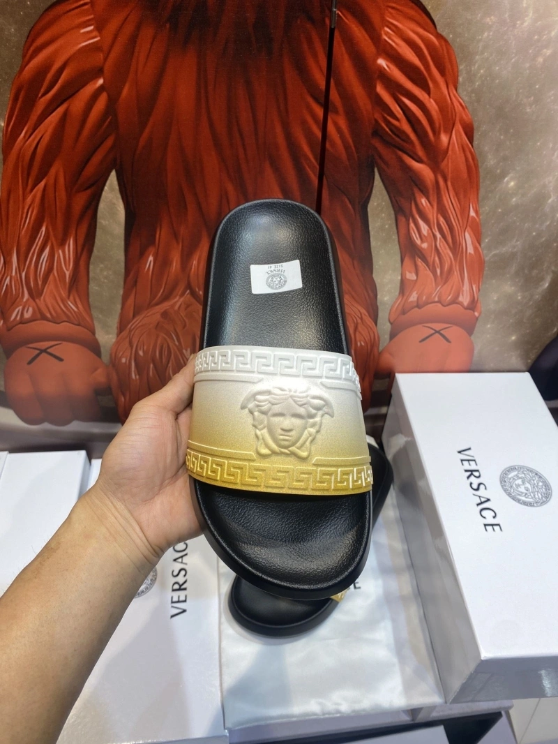 Lightweight Gxvxnchy Slippers 153532
