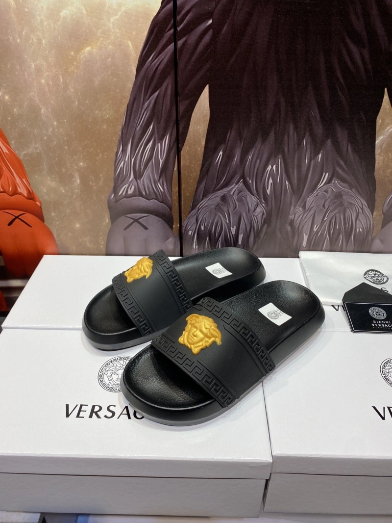 Minimalist Gxvxnchy Slippers 153521
