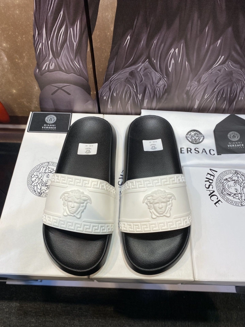 Cozy Gxvxnchy Slippers 153528