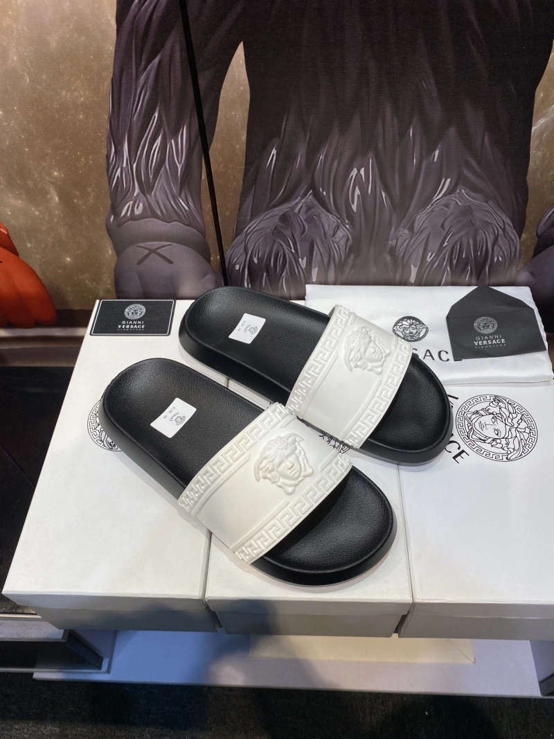 Cozy Gxvxnchy Slippers 153528