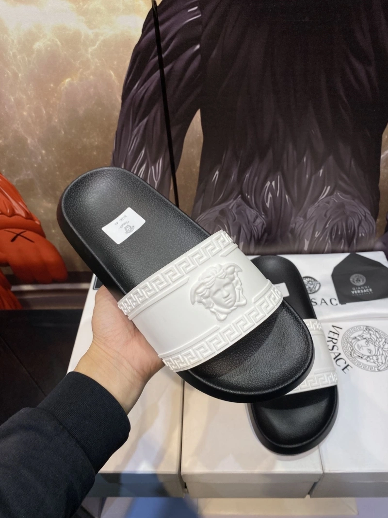 Cozy Gxvxnchy Slippers 153528