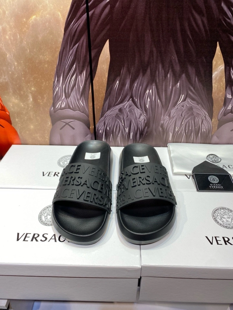 Sleek Gxvxnchy Slippers 153531