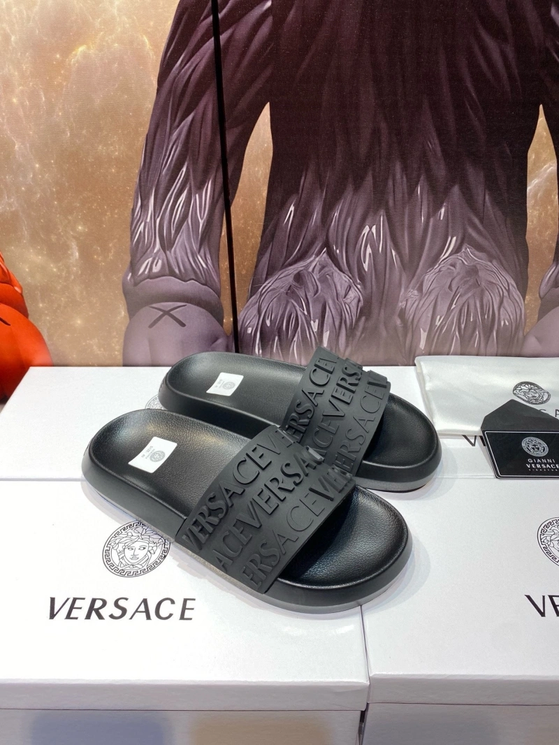 Sleek Gxvxnchy Slippers 153531