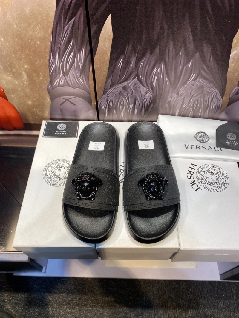Sleek Gxvxnchy Slippers 153522
