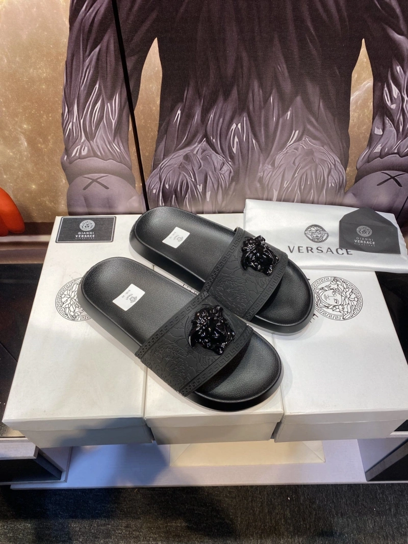 Sleek Gxvxnchy Slippers 153522