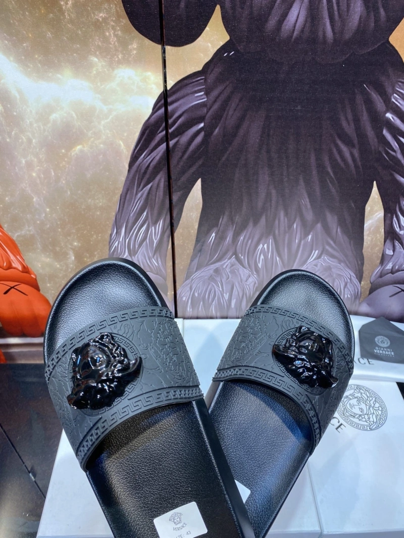 Sleek Gxvxnchy Slippers 153522
