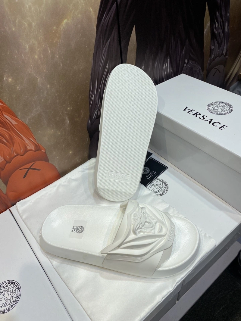 Gxvxnchy Slippers AllSeason 153520