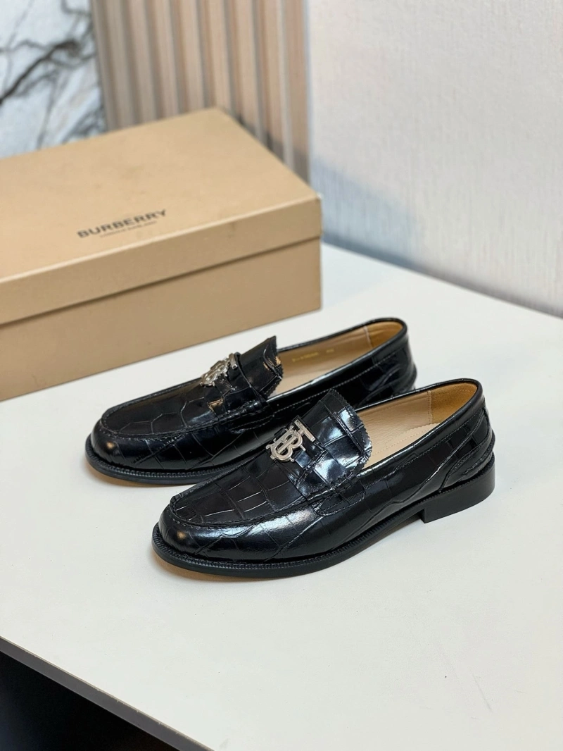 Refined Bxrbxrry Leather Shoes 115223