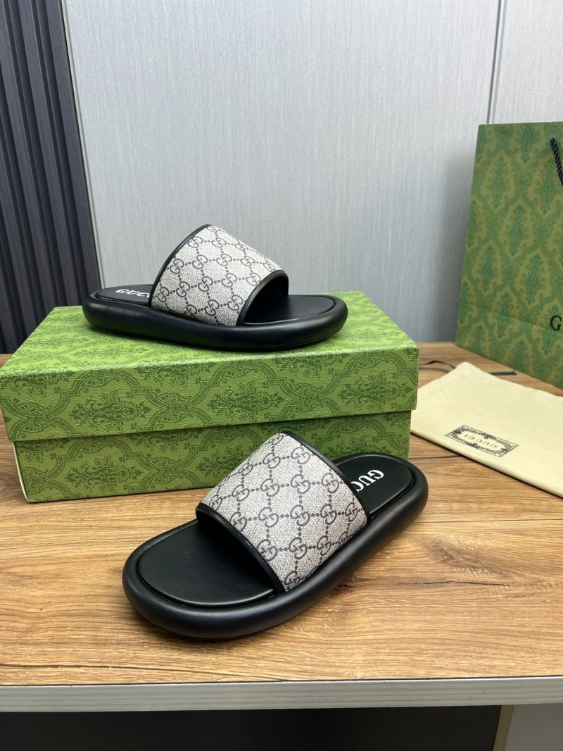 Bright Gxccx Slippers 159694