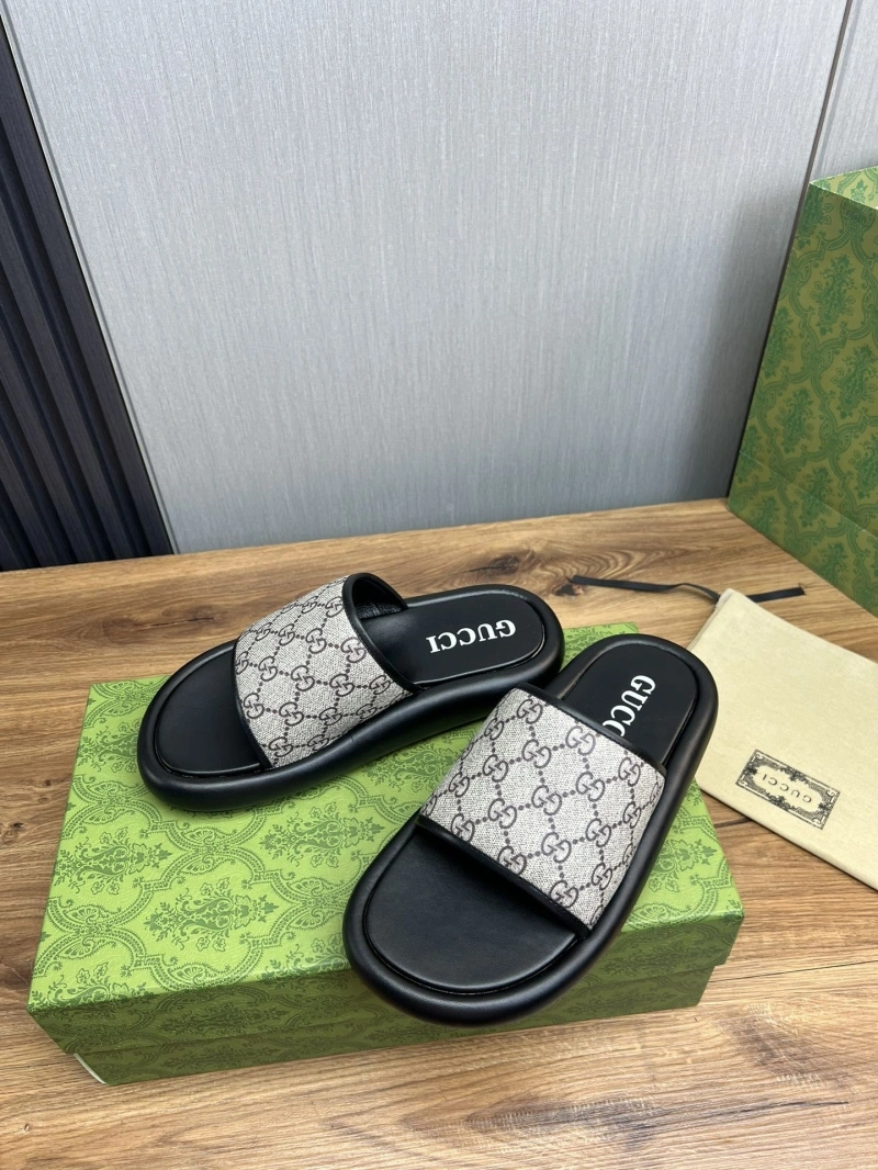 Bright Gxccx Slippers 159694