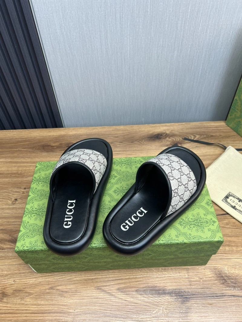 Bright Gxccx Slippers 159694