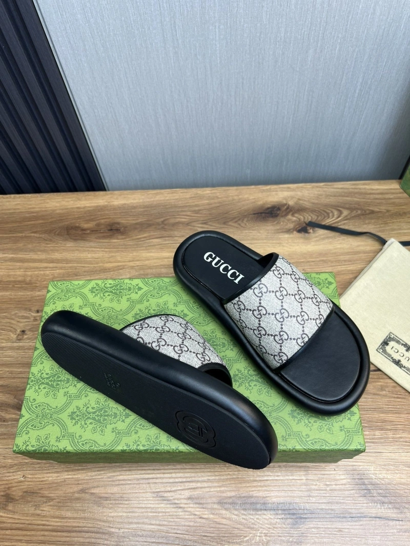 Bright Gxccx Slippers 159694