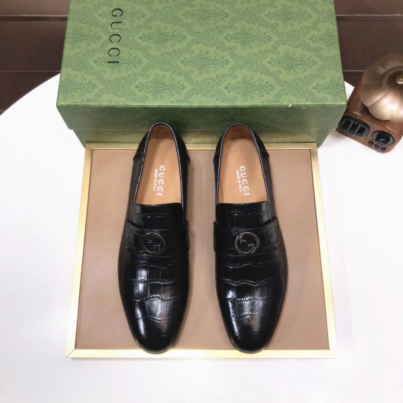 Stylish Gxccx Leather Shoes 160632