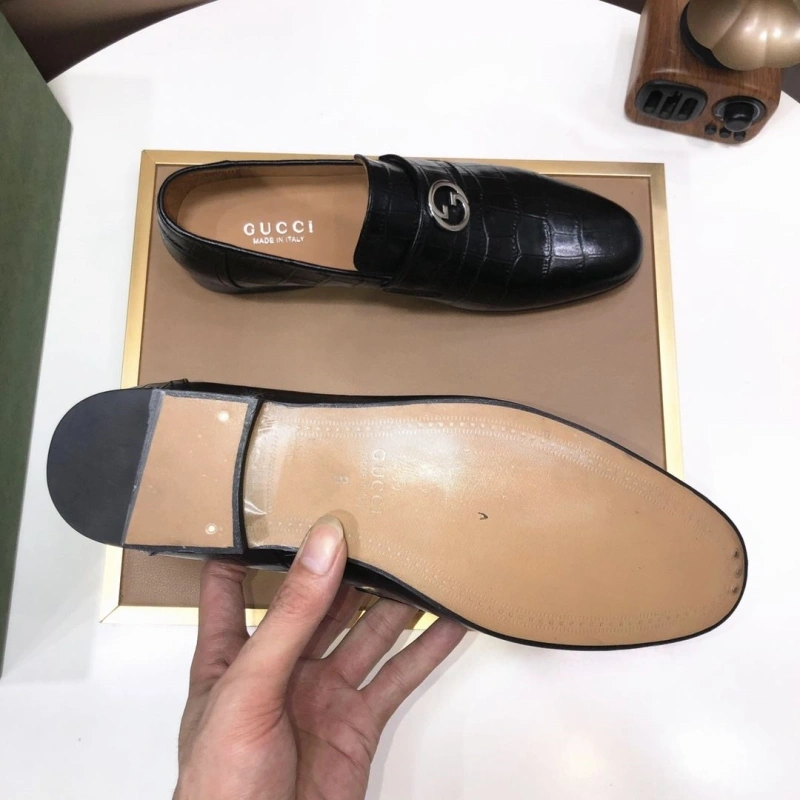Stylish Gxccx Leather Shoes 160632